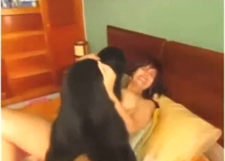 Zoo session: married lady fucks a black dog